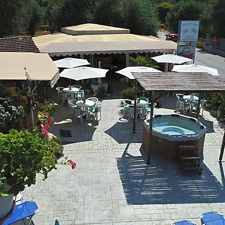 Billy's Hotel Mesongí